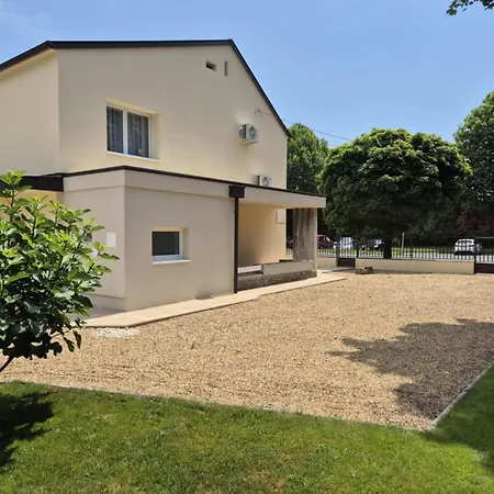 度假居 Acs Vendeghaz *